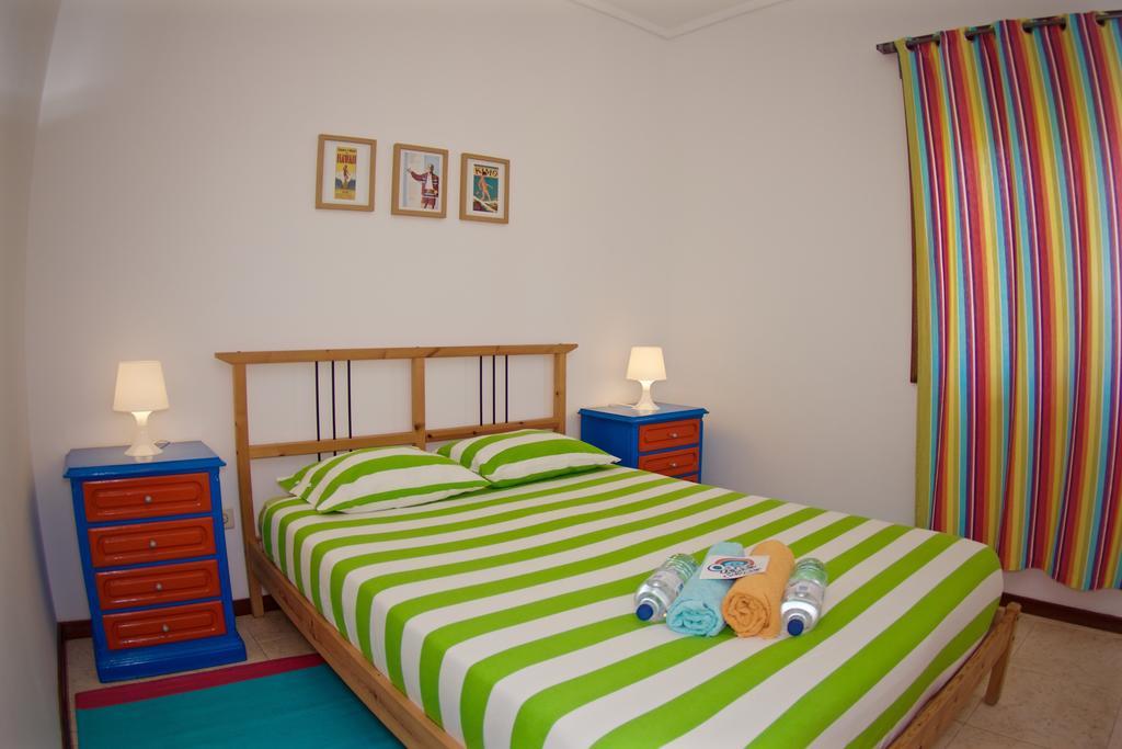 Auberge de jeunesse Oporto Surf Camp à Esmoriz Chambre photo